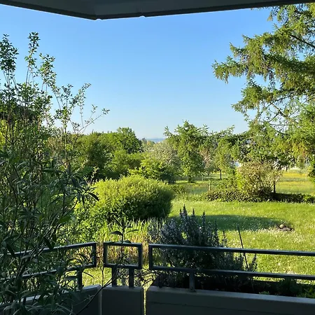 Seeglueck Sonnenschein Uni Nahes Und Nahes Mit Grossem Suedbalkon Und Tiefgaragenstellplatz