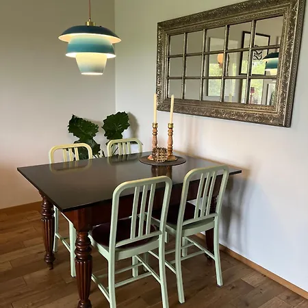 Seeglueck Sonnenschein Uni Nahes Und Nahes Mit Grossem Suedbalkon Und Tiefgaragenstellplatz Κωνσταντία