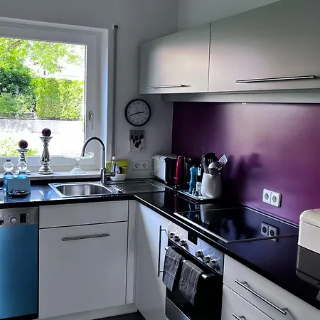 Seeglueck Sonnenschein Uni Nahes Und Nahes Mit Grossem Suedbalkon Und Tiefgaragenstellplatz Apartmán *