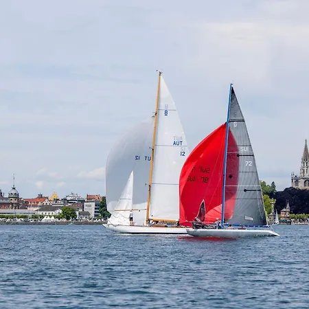 Seeglueck Sonnenschein Uni Nahes Und Nahes Mit Grossem Suedbalkon Und Tiefgaragenstellplatz * Κωνσταντία